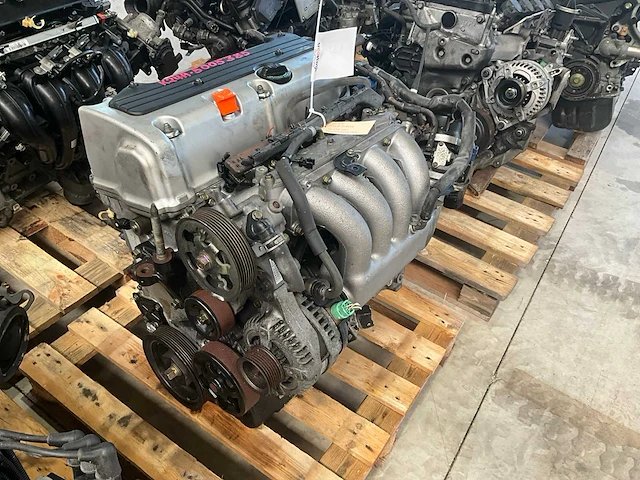 Honda - 2.4l k24a - car engine - afbeelding 2 van  4