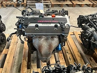 Honda - 2.4l k24a - car engine - afbeelding 4 van  4