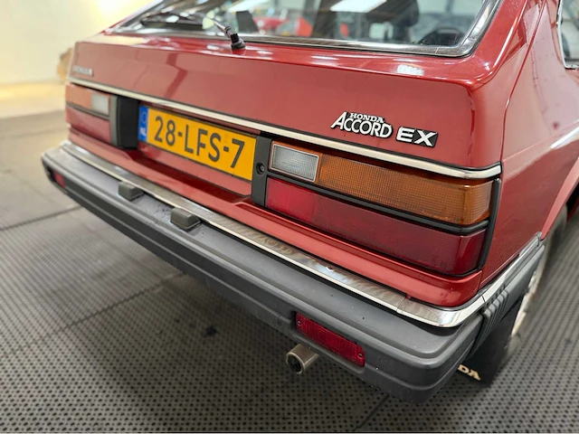 Honda - accord ex - oldtimer - 1983 - afbeelding 27 van  30