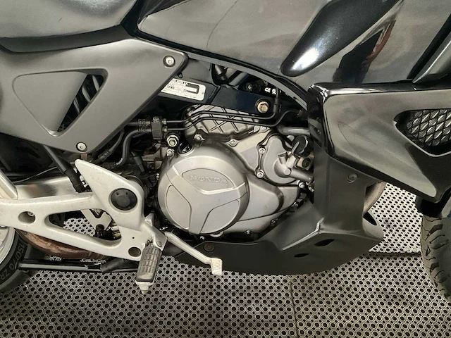 Honda - all-road - xl1000v - varadero - motorfiets - 2005 - afbeelding 8 van  16