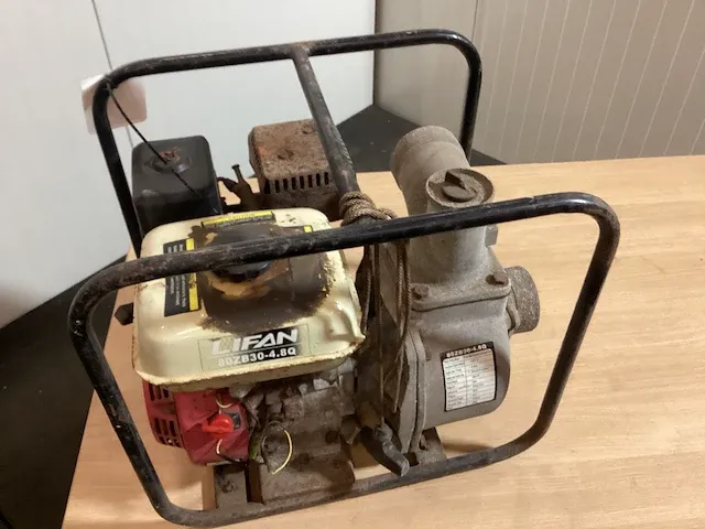 Honda - benzine - waterpomp - afbeelding 4 van  6