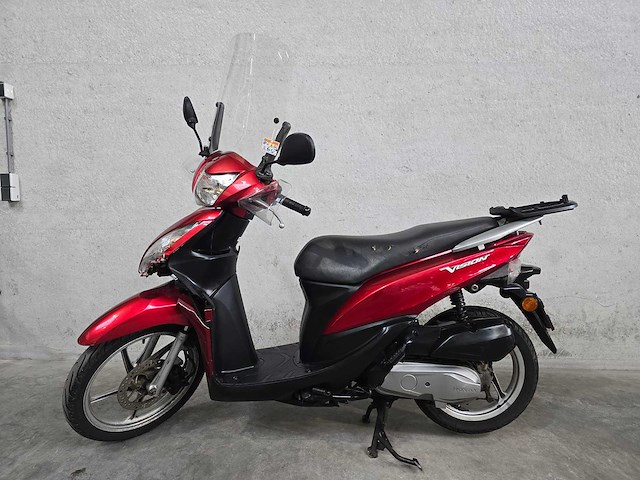 Honda - bromscooter - nsc 50 vision 16 - 4t 45km uitvoering f862tn - afbeelding 1 van  7