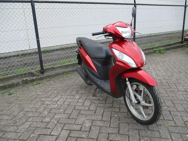 Honda - bromscooter - nsc 50 vision 16 injectie - scooter - afbeelding 7 van  11