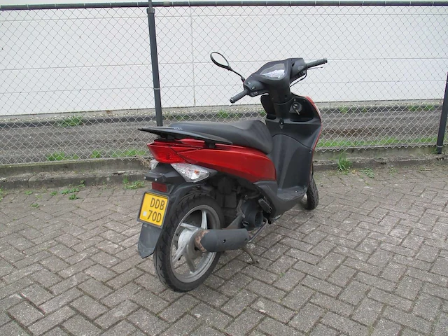 Honda - bromscooter - nsc 50 vision 16 injectie - scooter - afbeelding 9 van  11