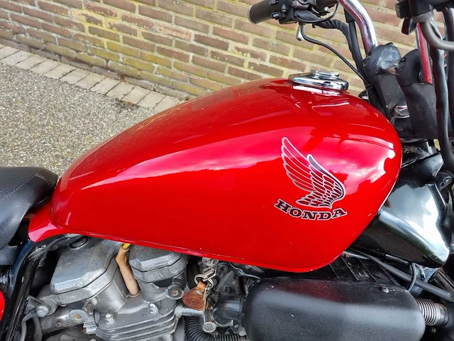 Honda - chopper - vf 700c magna - motorfiets - afbeelding 15 van  20