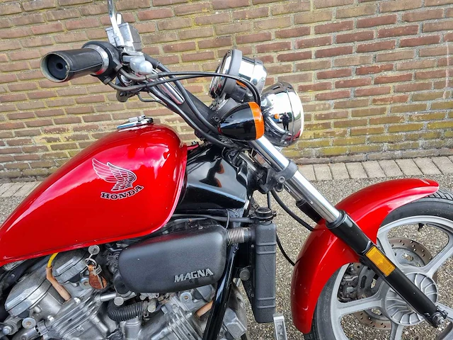 Honda - chopper - vf 700c magna - motorfiets - afbeelding 5 van  20