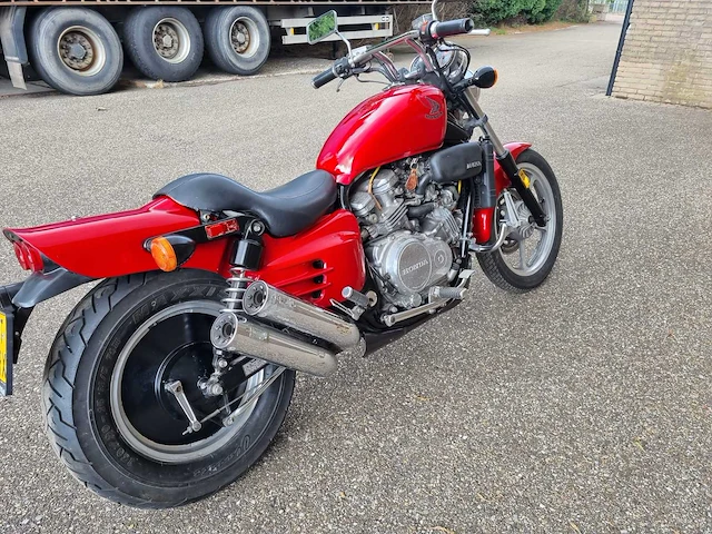 Honda - chopper - vf 700c magna - motorfiets - afbeelding 7 van  20