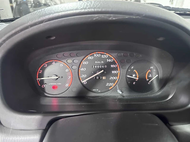 Honda - cr-v - 2.0i-16v awd- sh-xj-28 - afbeelding 4 van  18