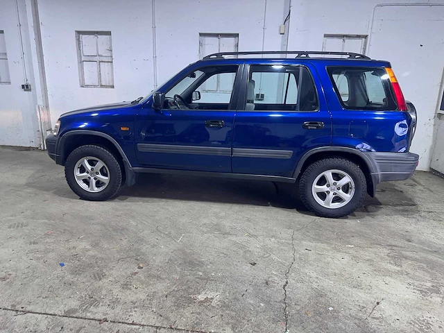 Honda - cr-v - 2.0i-16v awd- sh-xj-28 - afbeelding 11 van  18