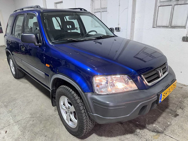 Honda - cr-v - 2.0i-16v awd- sh-xj-28 - afbeelding 16 van  18