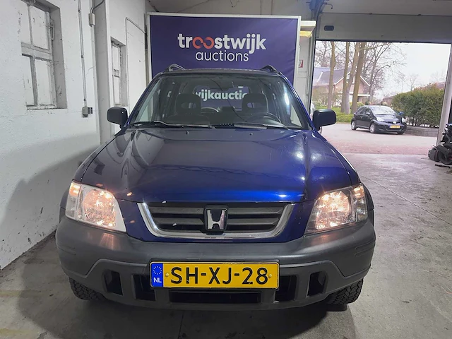 Honda - cr-v - 2.0i-16v awd- sh-xj-28 - afbeelding 17 van  18