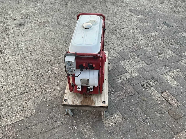 Honda - e2500 - stroomgenerator - afbeelding 1 van  5