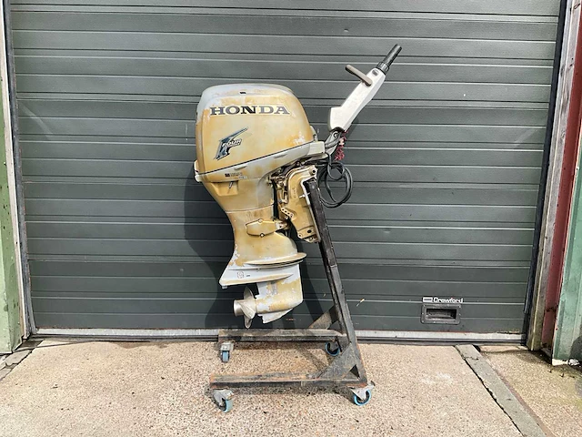 Honda - efi 4-takt bf40 - 40 pk - buitenboordmotor - afbeelding 1 van  22