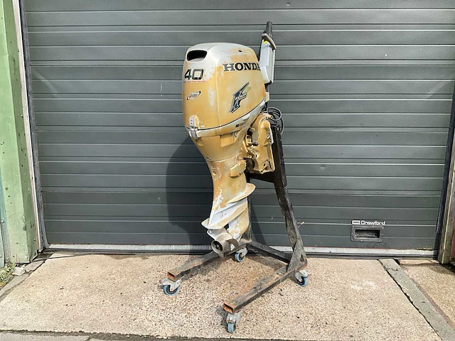 Honda - efi 4-takt bf40 - 40 pk - buitenboordmotor - afbeelding 12 van  22