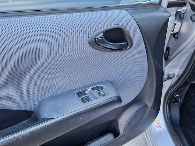 Honda - jazz - 1.4 ls - 69-nt-bx - 2004 - afbeelding 2 van  22