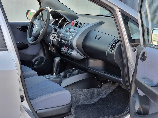 Honda - jazz - 1.4 ls - 69-nt-bx - 2004 - afbeelding 9 van  22