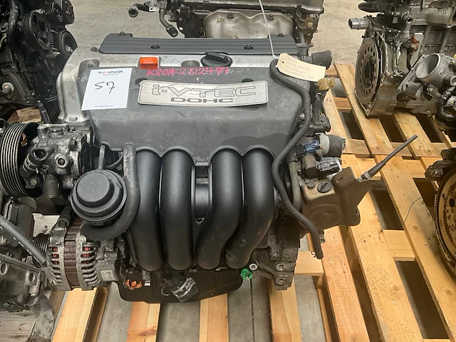 Honda - k24a - car engine - afbeelding 1 van  6