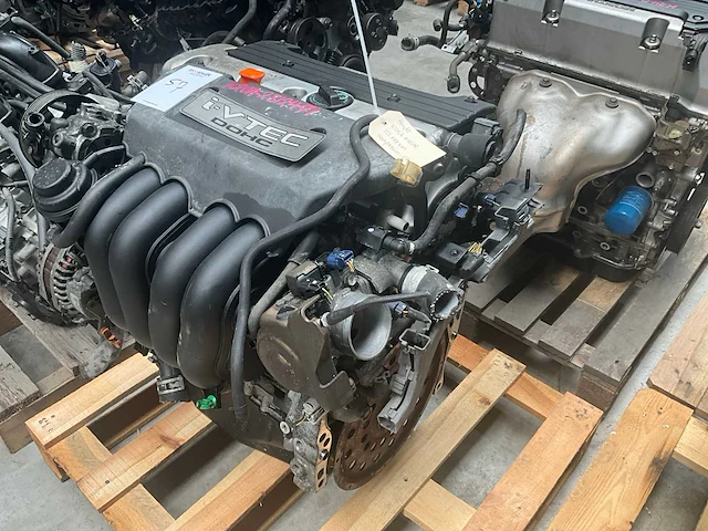 Honda - k24a - car engine - afbeelding 2 van  6