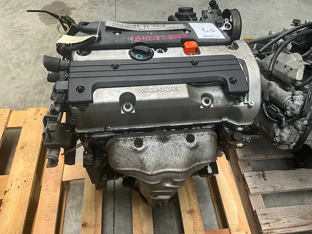 Honda - k24a - car engine - afbeelding 4 van  6