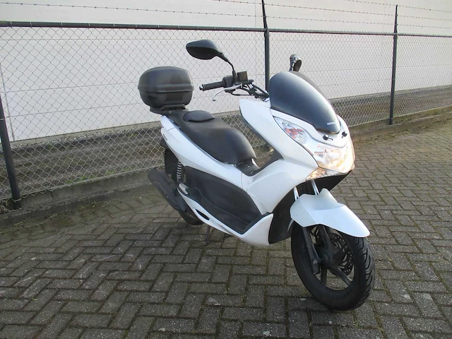 Honda - motorscooter - pcx 125 - motorfiets - afbeelding 7 van  11