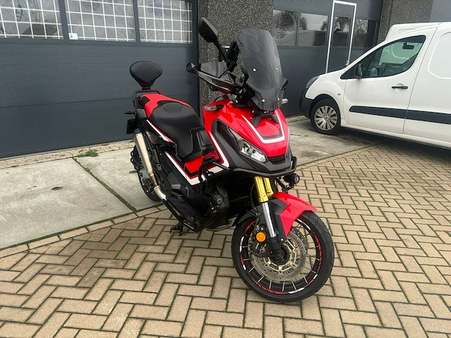 Honda - scooter - nc 750 x-adv - motorfiets - afbeelding 8 van  11