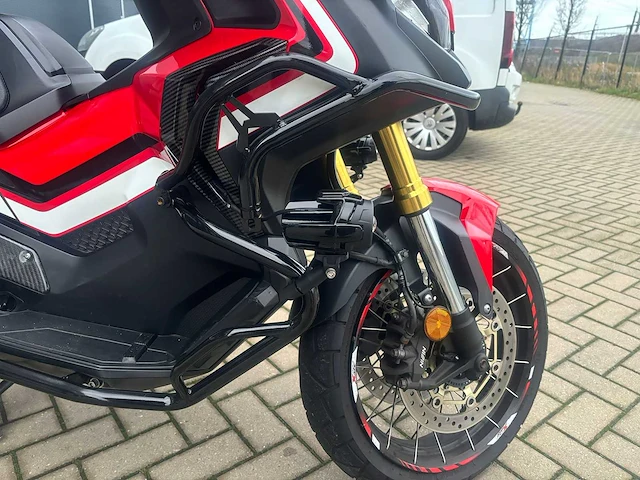 Honda - scooter - nc 750 x-adv - motorfiets - afbeelding 9 van  11