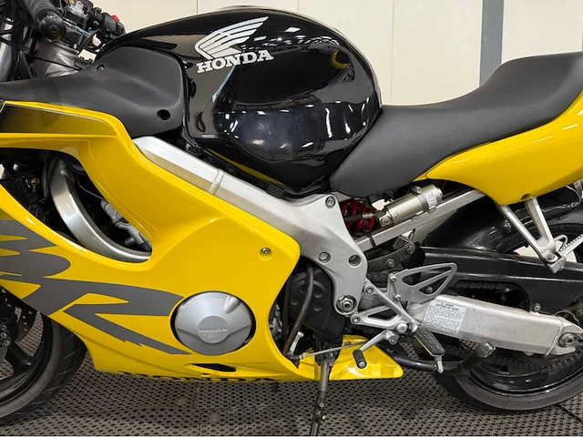 Honda - sport - cbr 600 f - motorfiets - 2000 - afbeelding 7 van  22