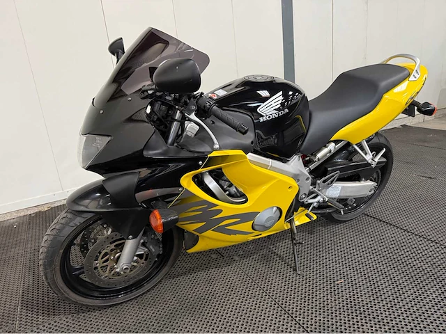 Honda - sport - cbr 600 f - motorfiets - 2000 - afbeelding 16 van  22