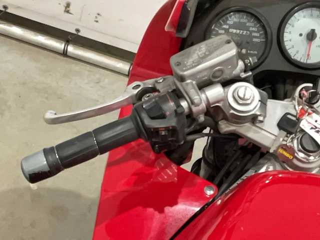 Honda - sport - vfr 750f - motorfiets - afbeelding 4 van  16