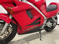 Honda - sport - vfr 750f - motorfiets - afbeelding 15 van  16