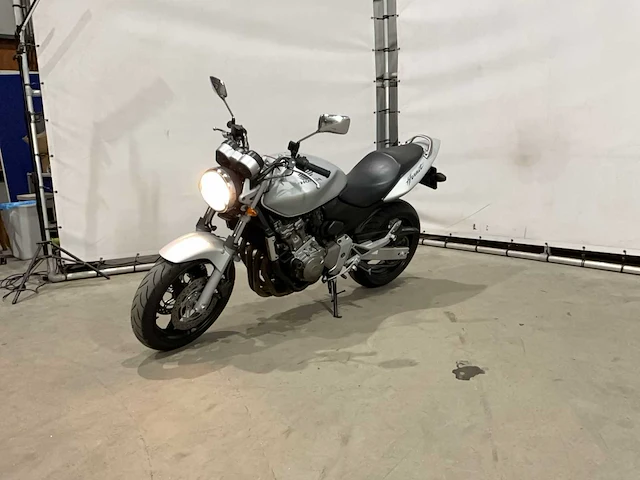 Honda - tour - cb 600 fs tophalf - motorfiets - afbeelding 1 van  18