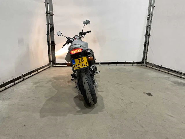 Honda - tour - cb 600 fs tophalf - motorfiets - afbeelding 14 van  18