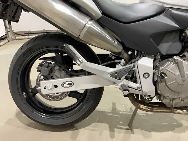 Honda - tour - cb 600 fs tophalf - motorfiets - afbeelding 18 van  18
