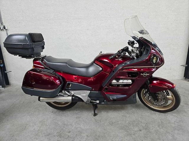 Honda - tour - st 1100 pan european - motorfiets - afbeelding 1 van  6