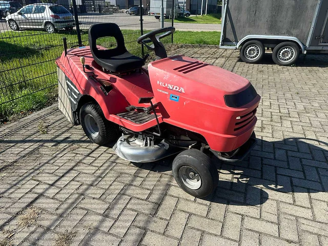 Honda - zitmaaier - afbeelding 1 van  7