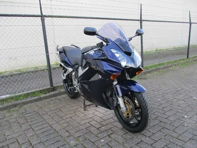 Honda 800 - sport - vfr v4 vtec - motorfiets - afbeelding 13 van  15