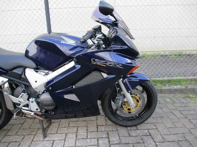 Honda 800 - sport - vfr v4 vtec - motorfiets - afbeelding 15 van  15