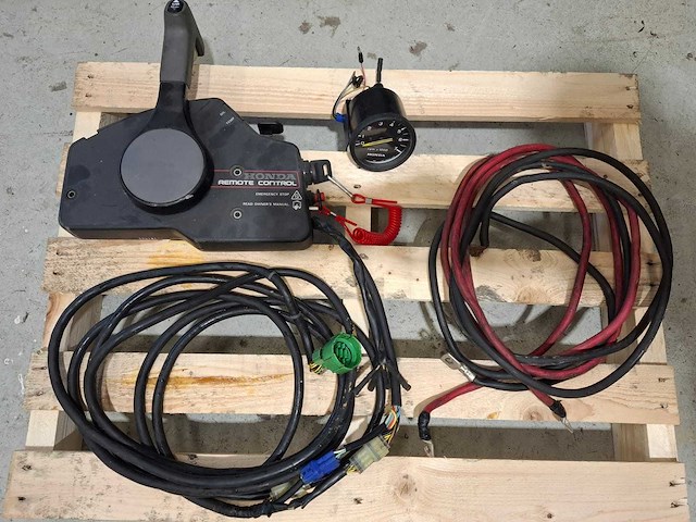 Honda bf115a buitenboordmotor - afbeelding 7 van  17