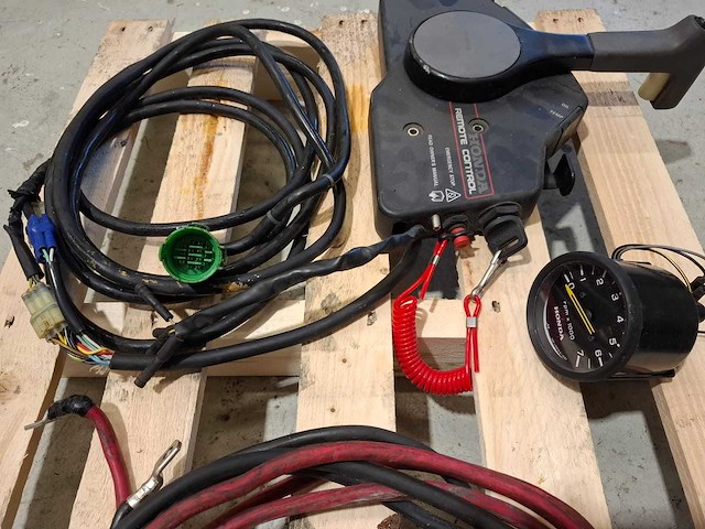 Honda bf115a buitenboordmotor - afbeelding 8 van  17