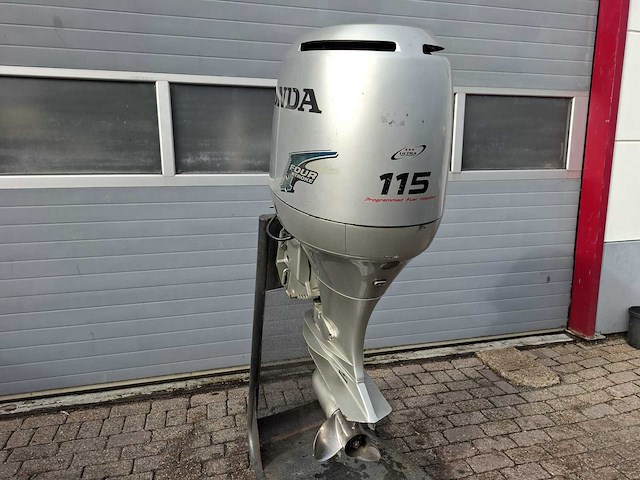 Honda bf115a buitenboordmotor - afbeelding 10 van  17