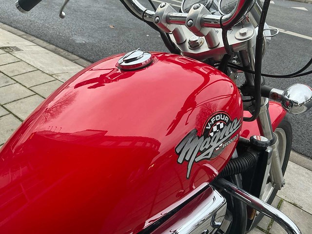 Honda chopper vf 750c magna - afbeelding 8 van  21