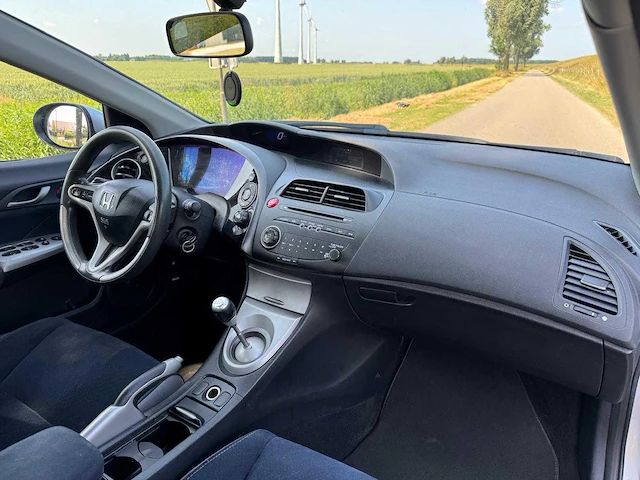 Honda civic 1.8 airco comfort 75-sv-sj - afbeelding 23 van  25