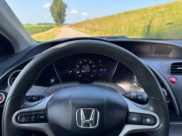 Honda civic 1.8 airco comfort 75-sv-sj - afbeelding 6 van  25