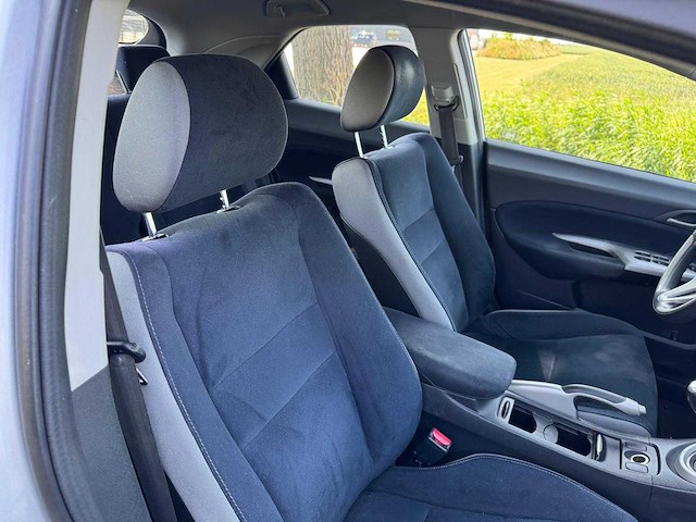 Honda civic 1.8 airco comfort 75-sv-sj - afbeelding 14 van  25