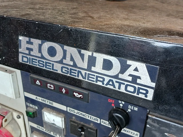 Honda diesel aggregaat 12kva - afbeelding 10 van  19