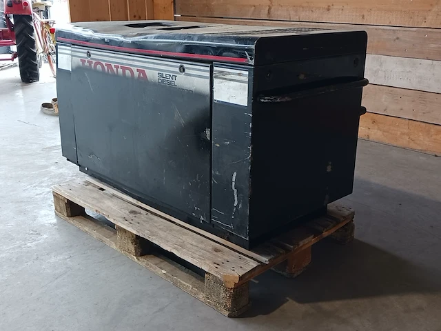 Honda diesel aggregaat 12kva - afbeelding 13 van  19