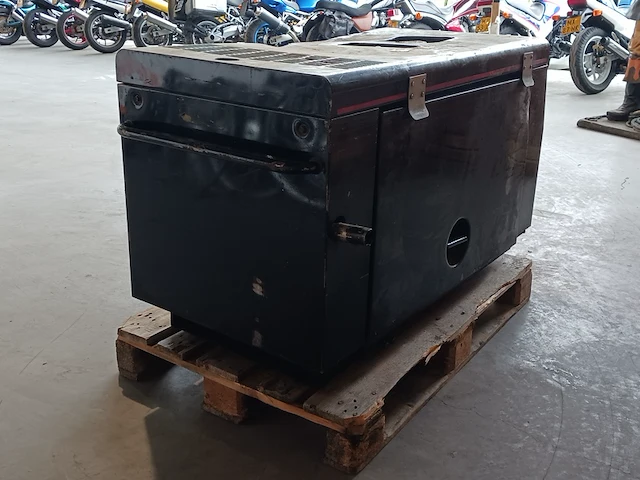 Honda diesel aggregaat 12kva - afbeelding 15 van  19