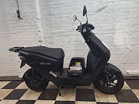 Honda em1 45 km elektrische bromscooter - afbeelding 6 van  7
