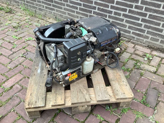 Honda ev3610 stroomgenerator voor camper - afbeelding 1 van  5