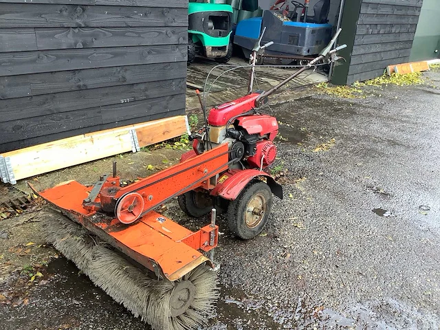 Honda f660 zelfrijdende veegmachine - afbeelding 5 van  5